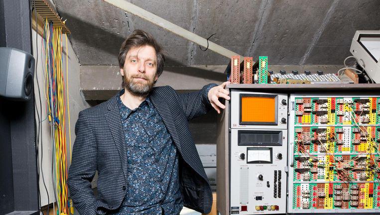 Joost Rekveld in his studio. Picture by Ivo van der Bent